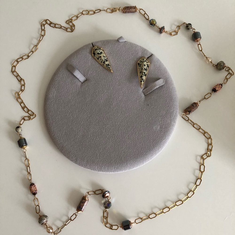 Neckless and earrings